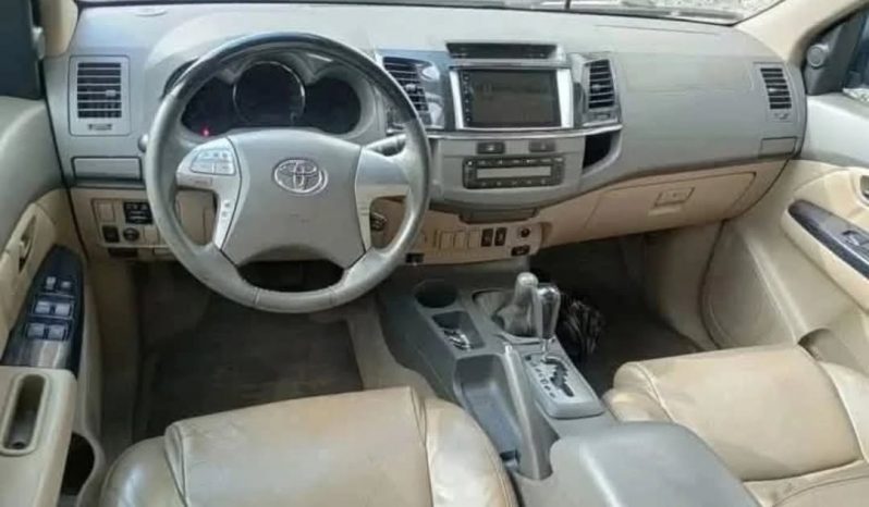 TOYOTA HILUX SW4 SRV 3.0 TB 4X4 DIESEL AUT 2012 full