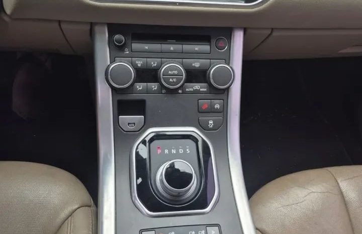 LAND ROVER EVOQUE PURE 4WD 2.0 AT 2015 full