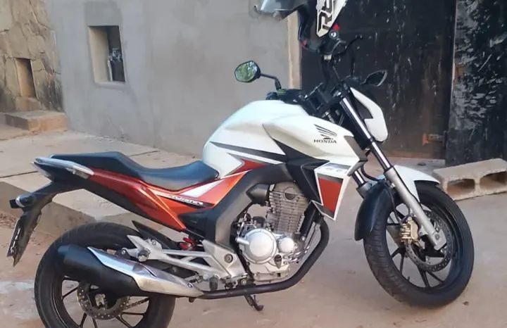 HONDA CB TWISTER 250 CC 2017 full
