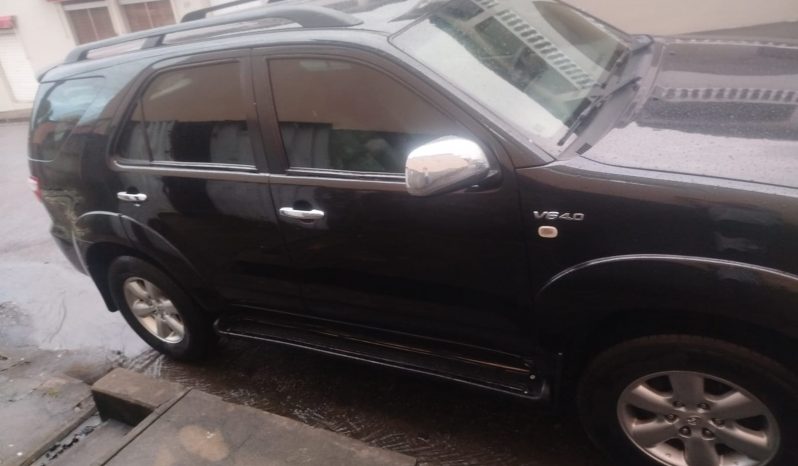 TOYOTA HILUX SW4 SRV 4.0 4X4 GASOLINA AT 2010 7 LUGARES full