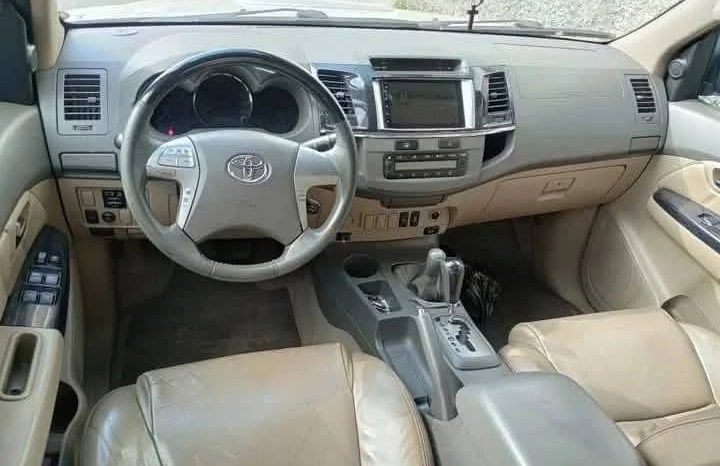 TOYOTA HILUX SW4 SRV 3.0 TB 4X4 DIESEL AT 2012 7 LUGARES full