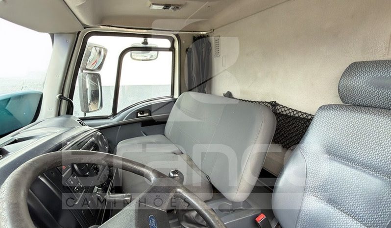 FORD CARGO 1319 2013 full