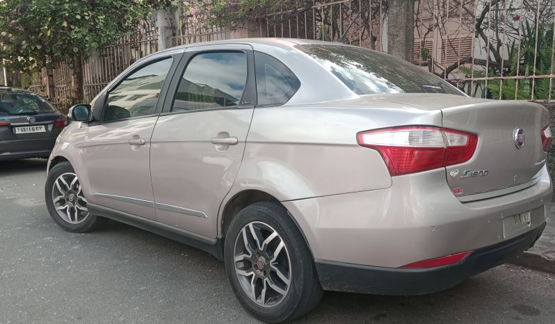 FIAT GRAND SIENA ESSENCE 1.6 FLEX 2013 full