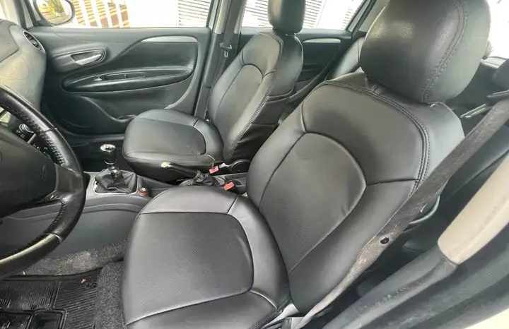 FIAT PUNTO ESSENCE 1.6 FLEX 2013 full