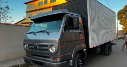 VW 9-140 BAÚ 2010