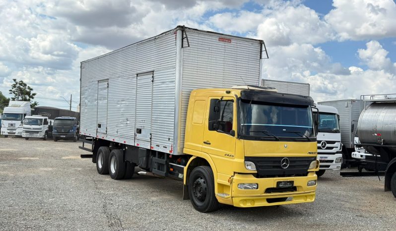 M-BENZ ATEGO 2425 BAÚ 2011 full