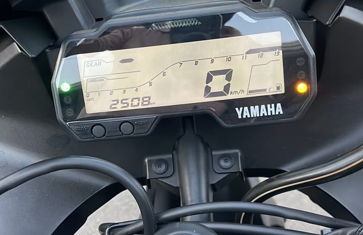 YAMAHA R-15 155 CC 2025 full
