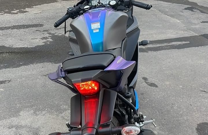 YAMAHA R-15 155 CC 2025 full